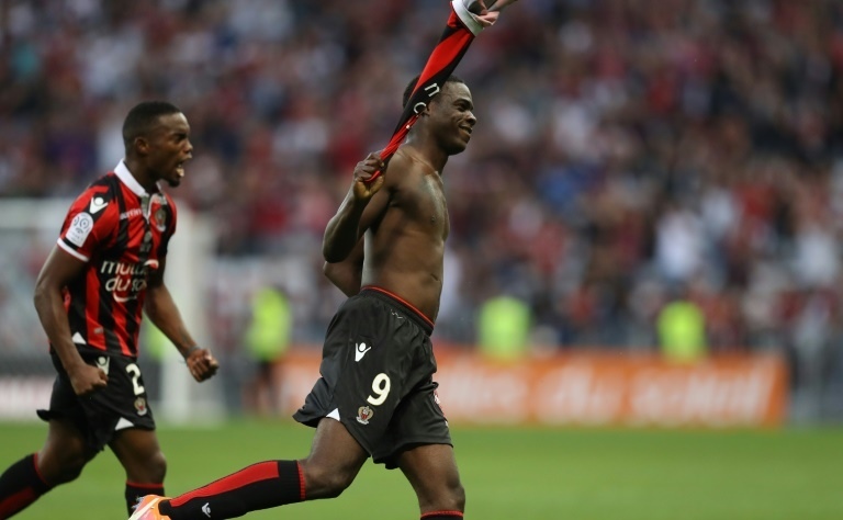 ​Lập siêu phẩm, Balotelli 