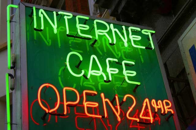 Chính phủ Mỹ chính thức buông kiểm soát Internet