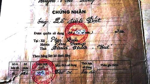 Dân điêu đứng vì sổ đỏ bị tẩy sửa