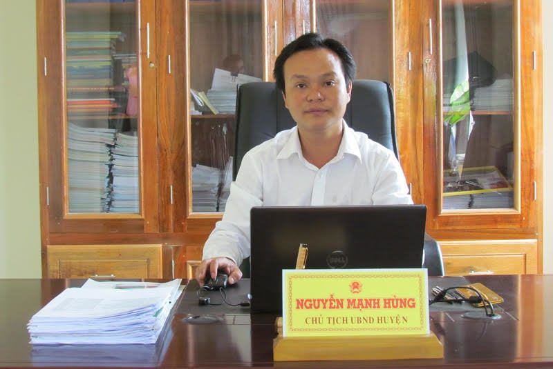 Thừa Thiên - Huế: Cả nhà làm quan huyện