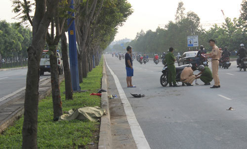 Cô gái tử vong khi đâm vào gốc cây đường Mai Chí Thọ