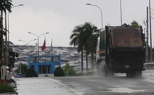 Do 'áp lực dư luận', Đa Phước trả 2.000 tấn rác cho TPHCM