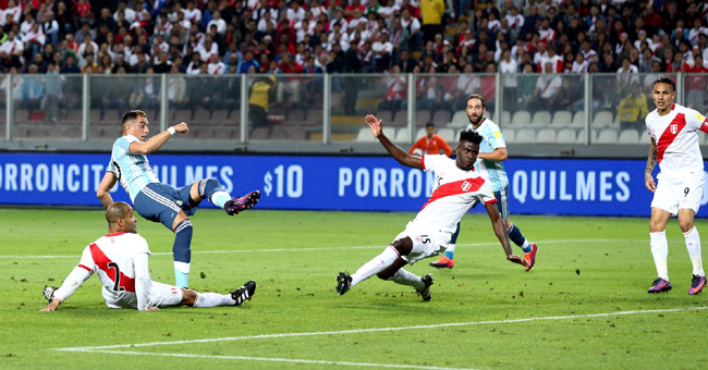 Video bàn thắng Peru 2-2 Argentina