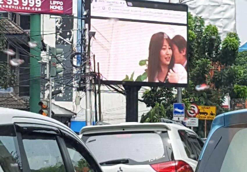 Bị bắt vì chiếu