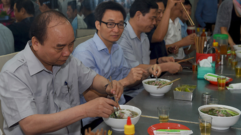 thủ tướng ăn phở