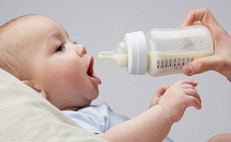 Quảng cáo sữa cho trẻ 1-2 tuổi: Nỗi lo của Bộ Y tế