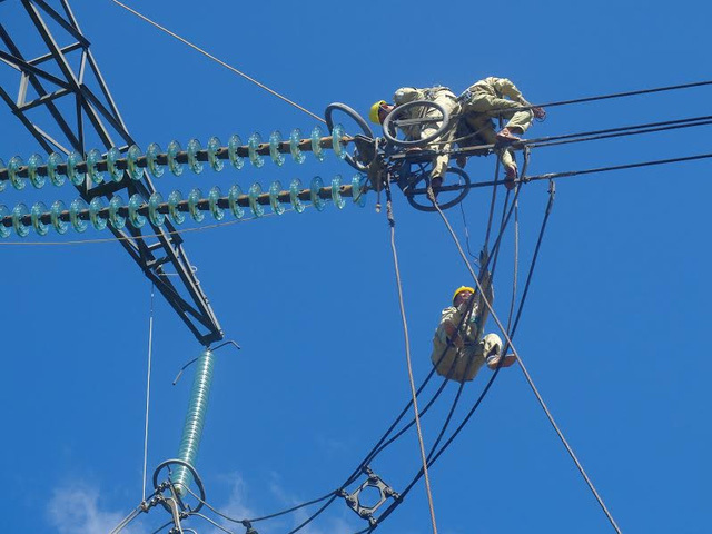 Yêu cầu dừng xây Đài vinh danh đường dây 500kV Bắc Nam