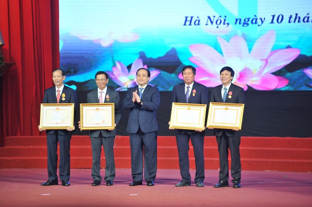 Ông Nguyễn Thế Thảo nhận huân chương Độc lập hạng nhất