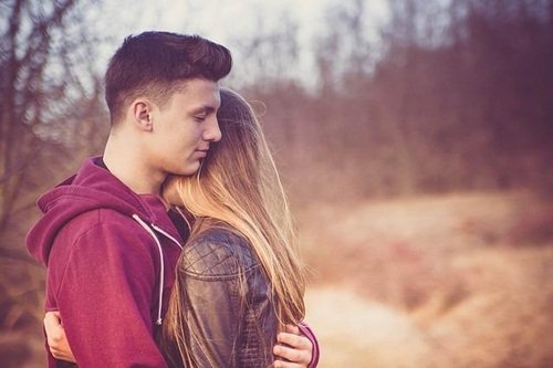 Chia tay vẫn liên lạc với người cũ, bạn có thể bị tâm thần