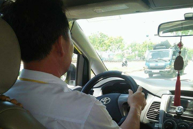 Sau vụ tài xế taxi bị cứa cổ trên phố Hà Nội: Lái xe lo khi chạy đêm