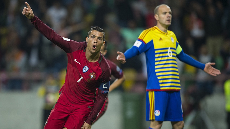 Ronaldo giờ chỉ bắt nạt đối thủ yếu hơn Việt Nam?
