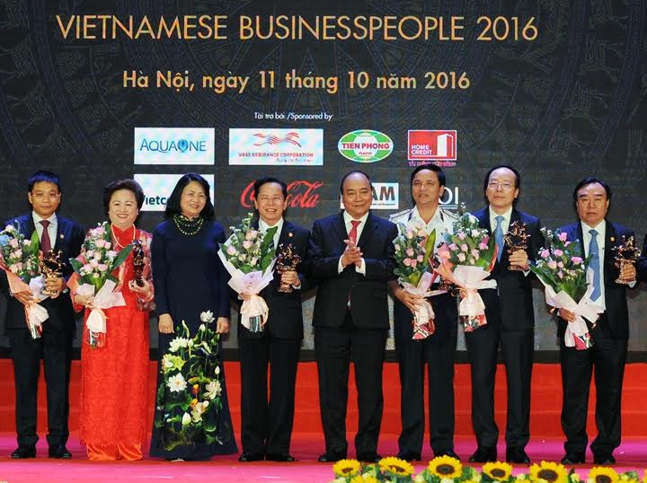3 đồng hành, 5 hỗ trợ để DN Việt ‘bơi’ ra biển lớn