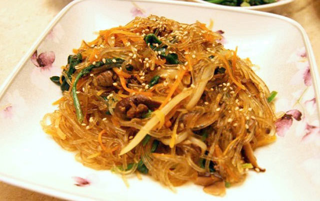 Cách xào miến không bị dính, thơm ngon