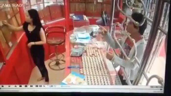 Bà chủ tiệm vàng cao tay trị kẻ ăn trộm táo tợn