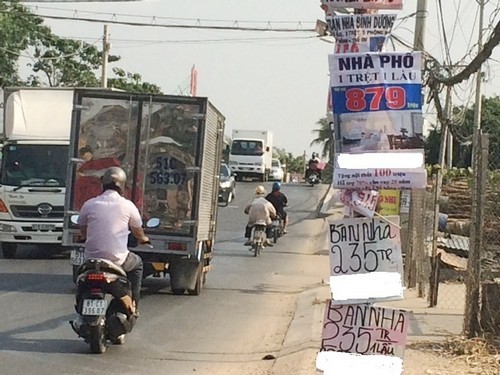 Môi giới bất động sản: Cuộc chiến trên từng cây… cột điện