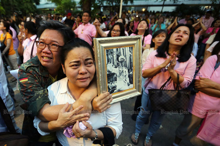 Lãnh đạo Việt Nam chia buồn sâu sắc khi Vua Thái Lan qua đời