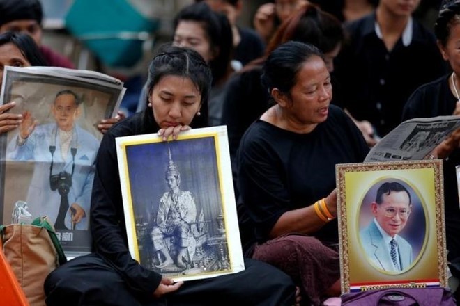 Du khách nên làm gì khi đến Thái Lan đúng dịp quốc tang?
