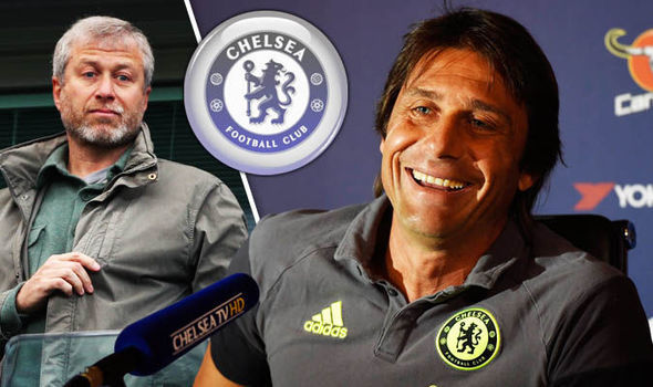 Conte phì cười trước tin đồn bị sa thải