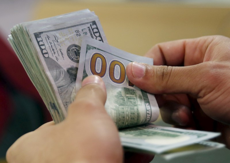 Tỷ giá ngoại tệ ngày 15/10: USD tiếp tục tăng giá