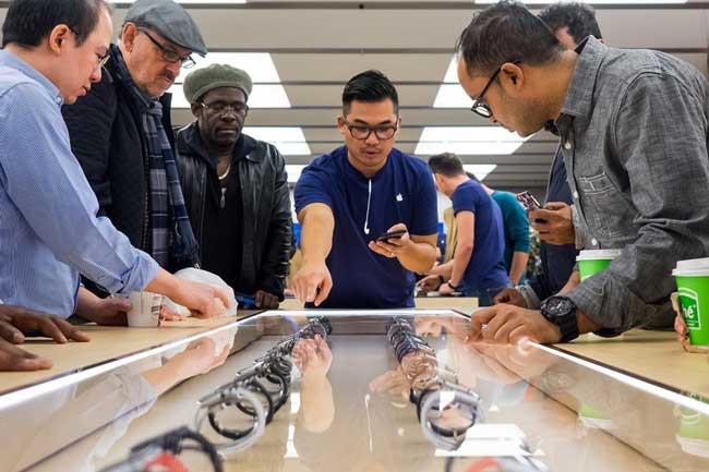Apple bỏ cáp bảo vệ, gắn phần mềm chống trộm cho iPhone
