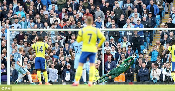 Hỏng 2 quả penalty, Man City bị Everton cầm chân