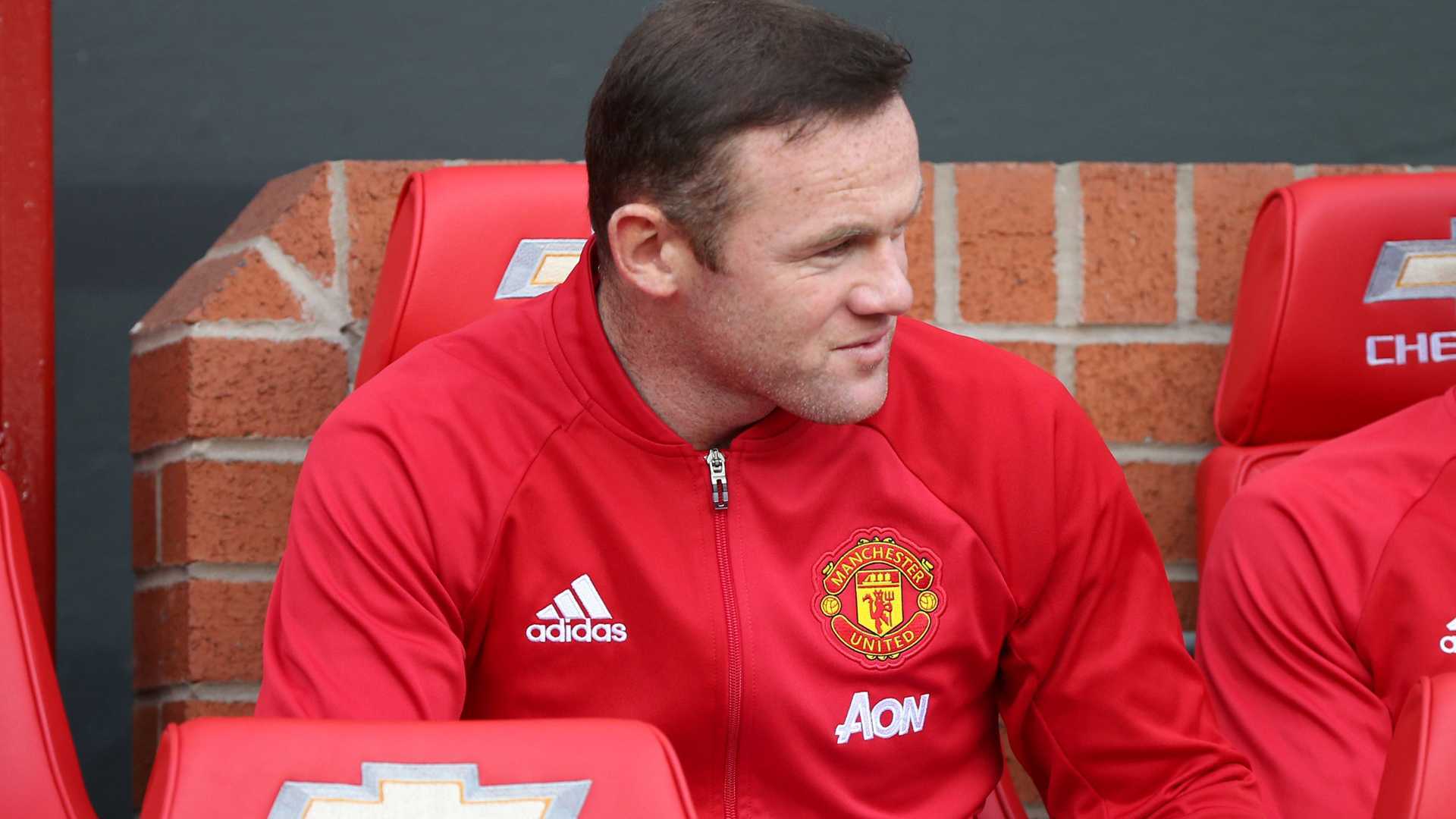 Rooney tiếp tục dự bị vì 'sốc tâm lý'