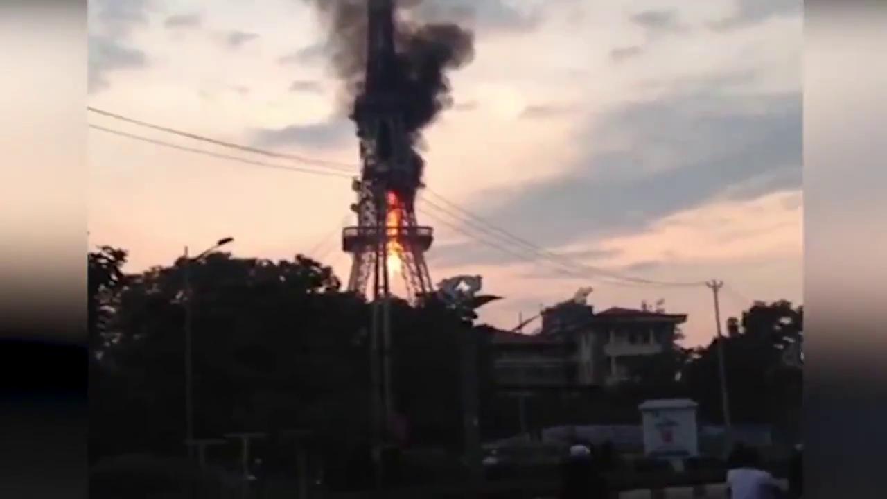 Tháp truyền hình Tuyên Quang bốc cháy