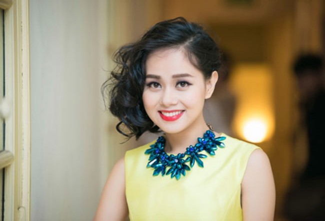 Học tiếng Anh: Ca sĩ Hoàng Quyên kể chuyện bắt đầu từ năm 22 tuổi