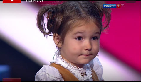 Bé 4 tuổi nói 7 thứ tiếng