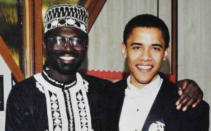 Trump mời anh trai Obama dự tranh luận cuối