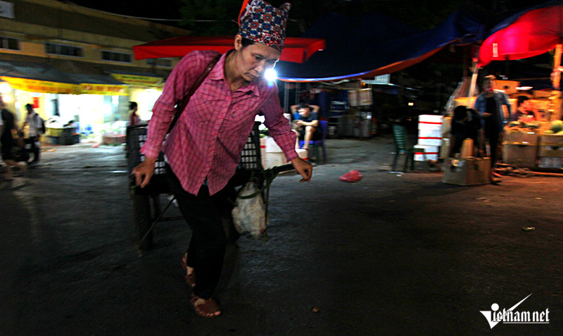 lao dộng nữ cửu vạn