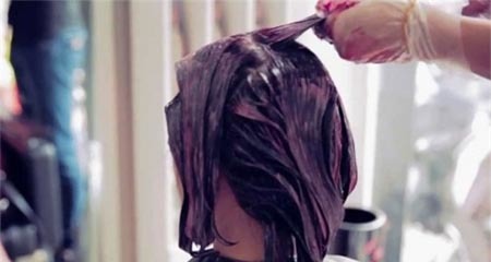 Những mối nguy hại từ thuốc nhuộm tóc trôi nổi trên thị trường