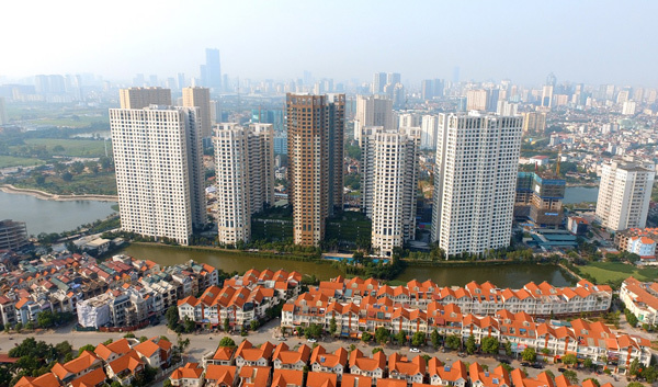 Cuối năm nhiều tiền: Nhà đất dồn nhau tăng giá