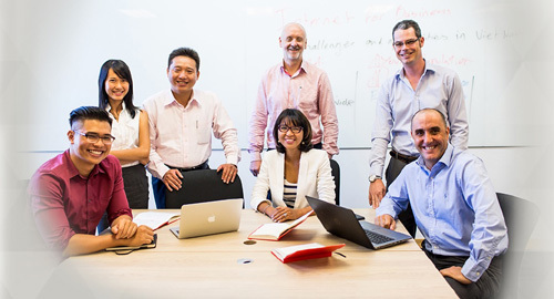 Vì sao các Sếp quay lại giảng đường?