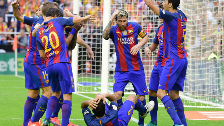 Barca siêu ăn vạ: