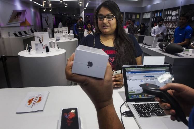 Sụt mạnh doanh thu ở TQ, Apple chuyển hướng sang Ấn Độ
