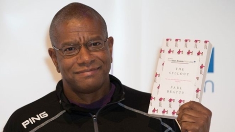 Man Booker trao giải cho nhà văn Mỹ với tác phẩm giễu nhại