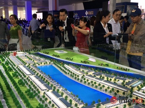 Nhà đất cuối năm: Có nên chờ giá giảm mới 