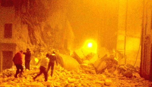 Động đất kép tàn phá miền trung Italy