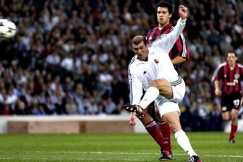 Xem bàn thắng kinh điển của Zidane vào lưới Leverkusen