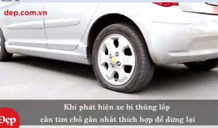 Cách thay lốp ô tô cực nhanh trong 5 phút