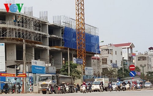 Giao thông ở Hà Nội đang bị cao ốc nội đô “bức tử”