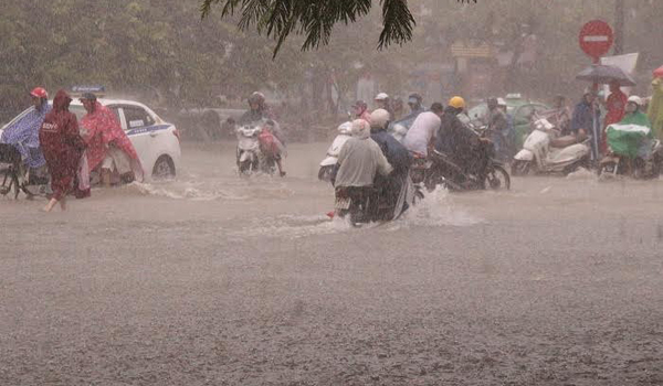 Mưa lớn sắp dội xuống miền Trung 6 ngày liên tiếp