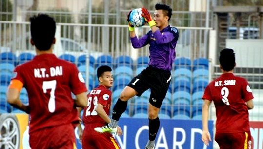 Những pha cứu thua xuất thần của Tiến Dũng ở U19 châu Á 2016