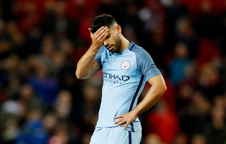 Bất mãn Pep, Aguero muốn đào tẩu khỏi Man City