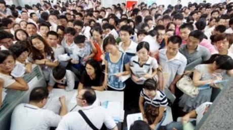 Giám đốc, hiệu trưởng 60 tuổi về hưu thì phí