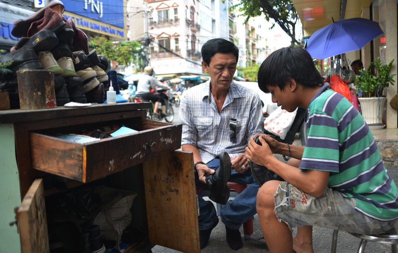 miễn phí, sài gòn, cậu bé, đánh giày