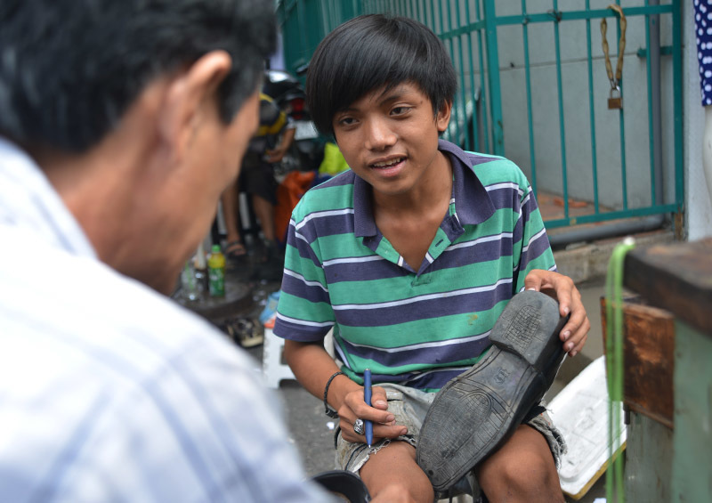 miễn phí, sài gòn, cậu bé, đánh giày