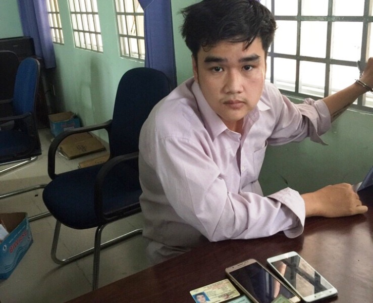 Quý ông sập bẫy gã trai giả gái tại khu biệt thự sang trọng