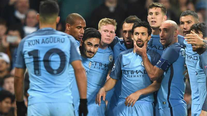Pep trổ tài, Man City đánh gục Barca